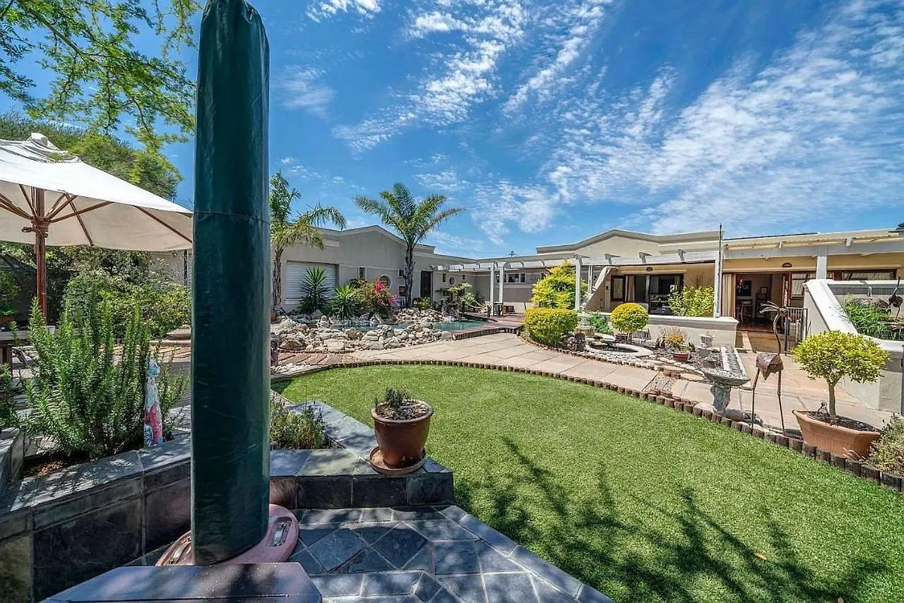 Kaya La Provence Guest House Plumstead